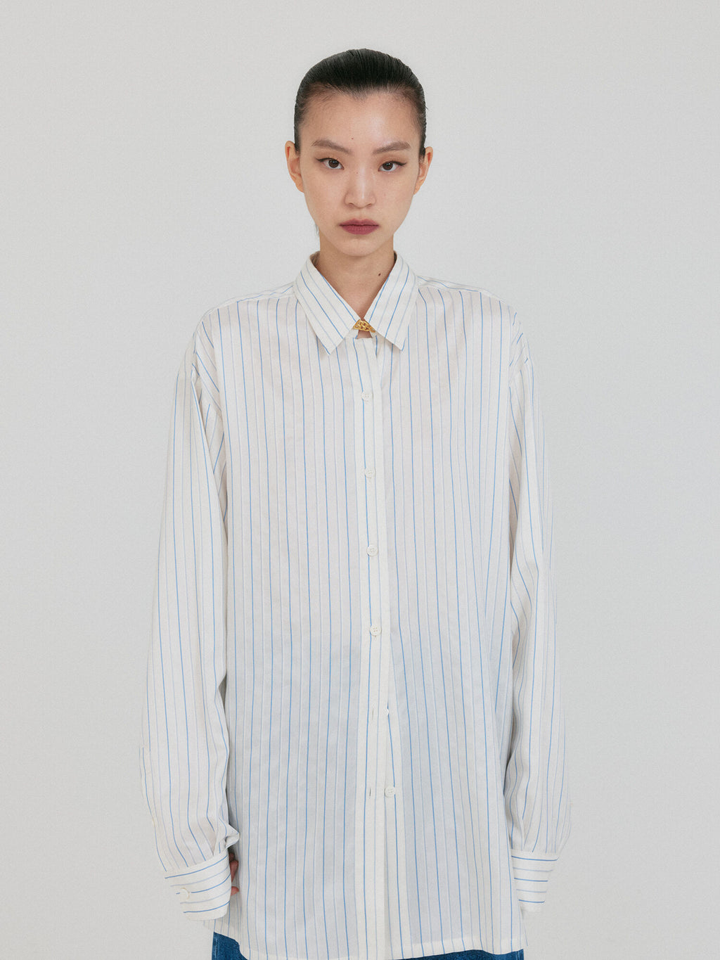 EENK ZANCY Oversized Shirt with Brooch - Ivory Stripe
