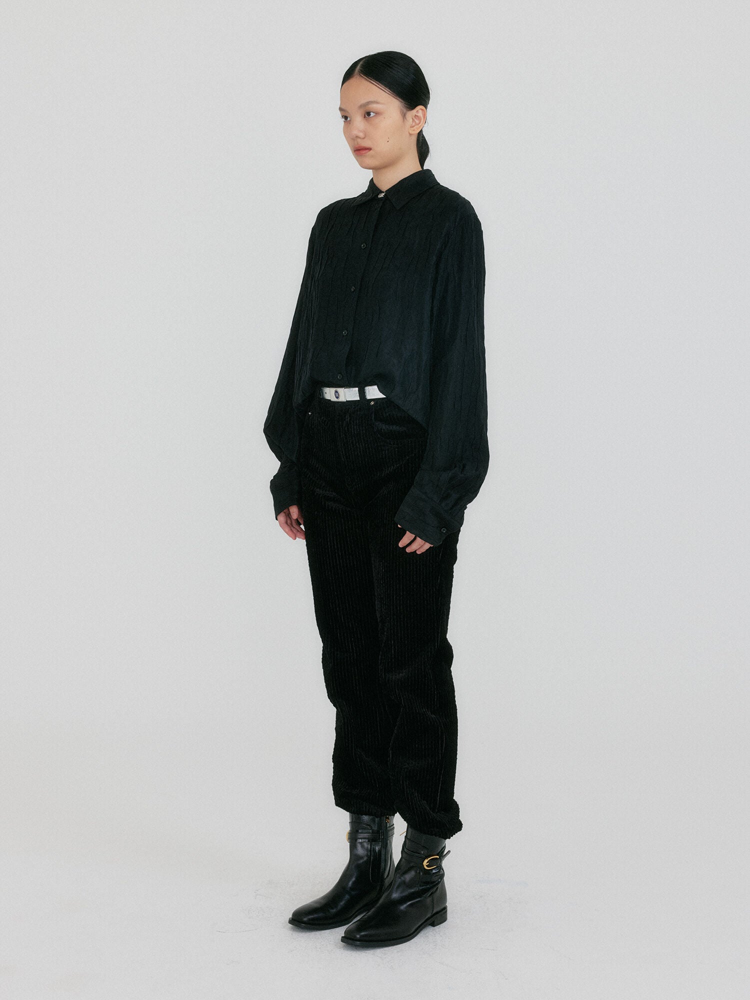 EENK ZIRYNA Classic Shirt with Brooch - Black