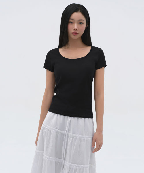 MUSINSA STANDARD WOMAN MUSINSA STANDARD WOMAN Women's Slim Scoop Neck T-Shirt (Black)