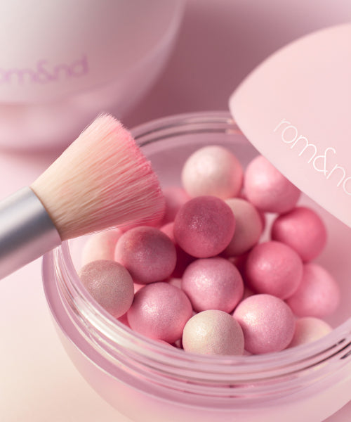 rom&nd rom&nd Sheer Bead Powder Brush Finish