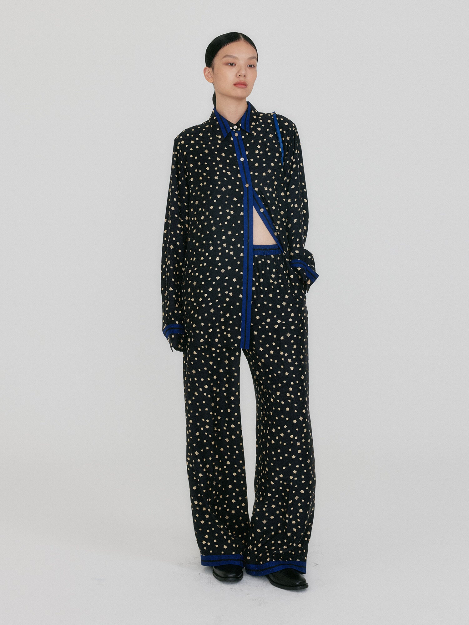 EENK ZUIIN Contrast Pants - Black