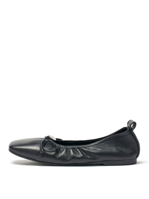 MATIN KIM MATIN KIM Ribbon Ballet Flat Shoes in Black
