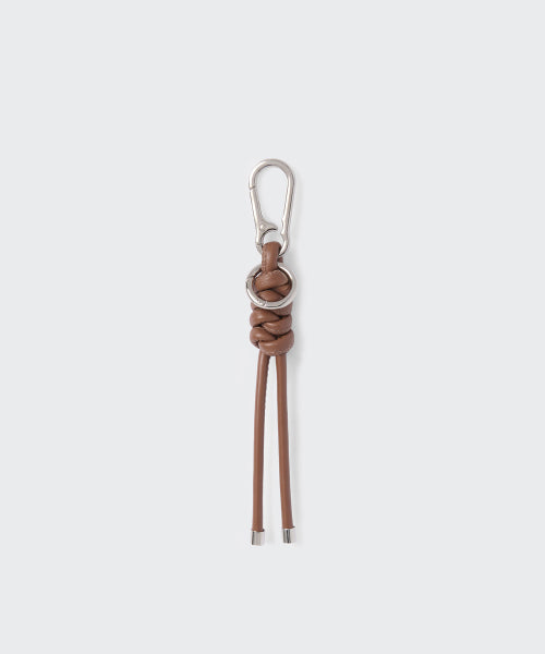 MUSINSA STANDARD WOMAN MUSINSA STANDARD WOMAN Women's Synthetic Leather Note Charm [Brown]