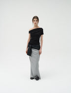 LOW TIDE [2nd REORDER] OFF SHOULDER DRAPE T-SHIRT [BLACK]