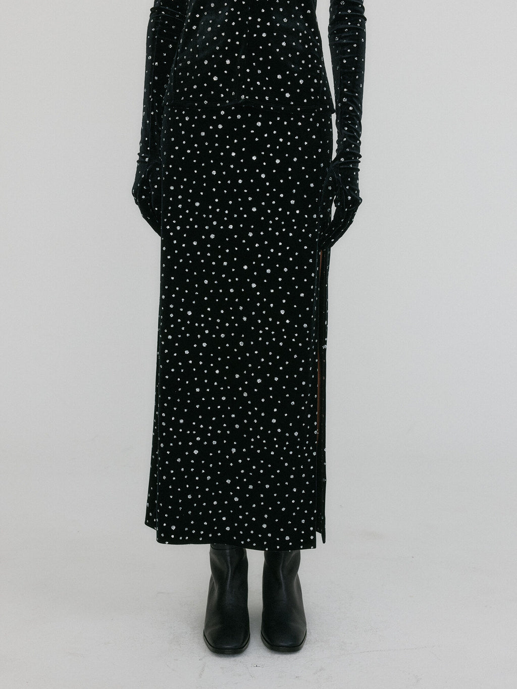 EENK ZACQLIN Straight Skirt - Jazzy Black