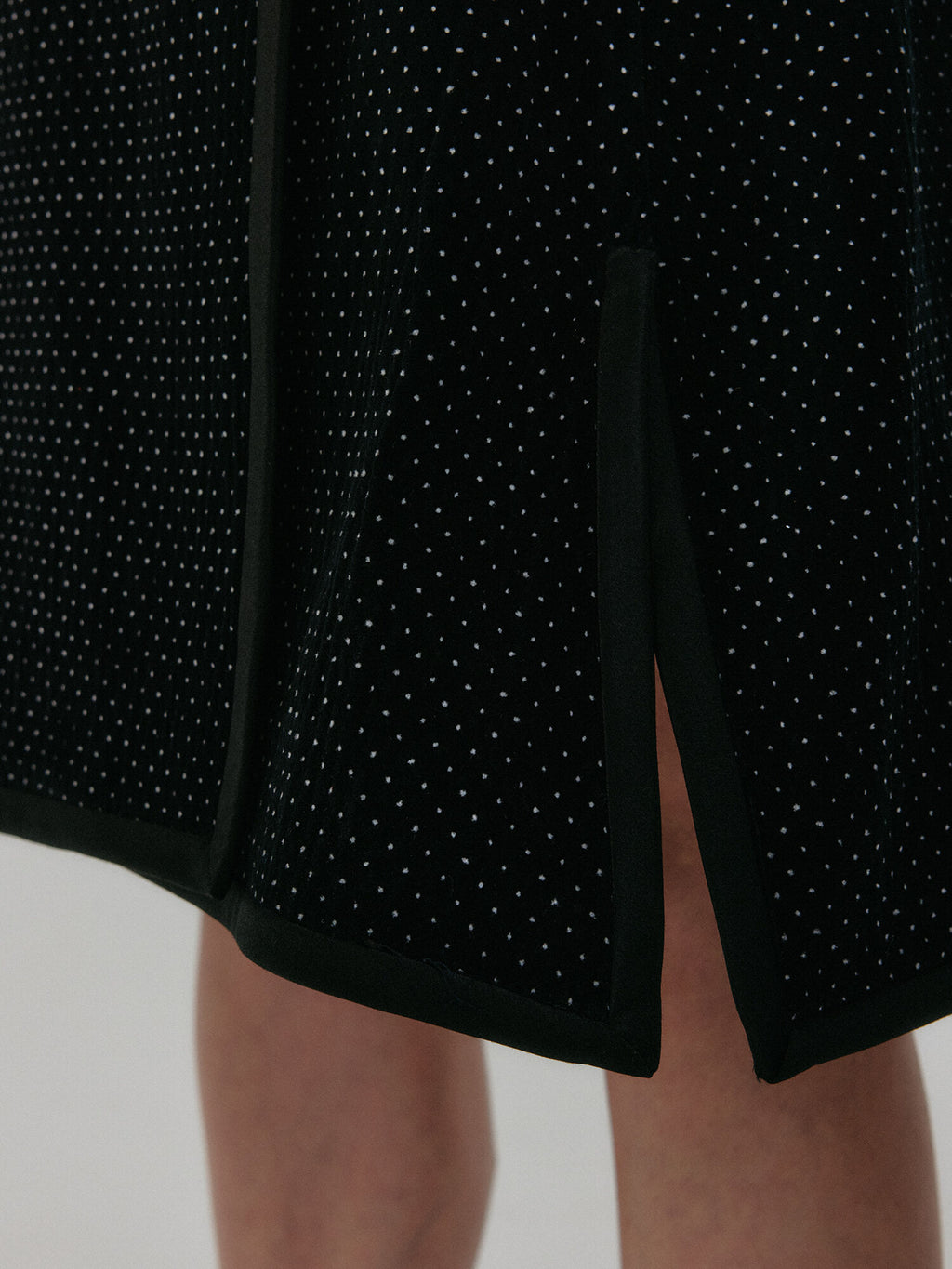 EENK ZULIAL Midi Wrap Skrit - Black