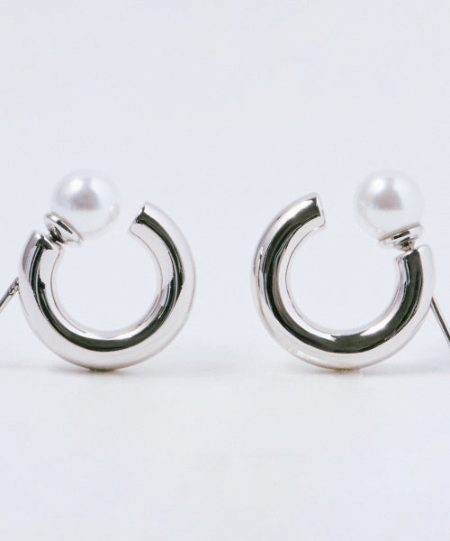 MUSINSA STANDARD WOMAN MUSINSA STANDARD WOMAN Pearl & Hoop Earrings Silver