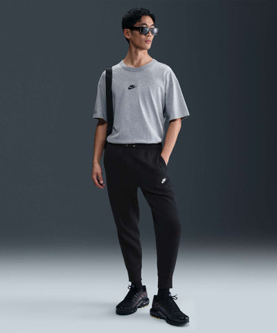 NIKE Club Jogger M - Size
