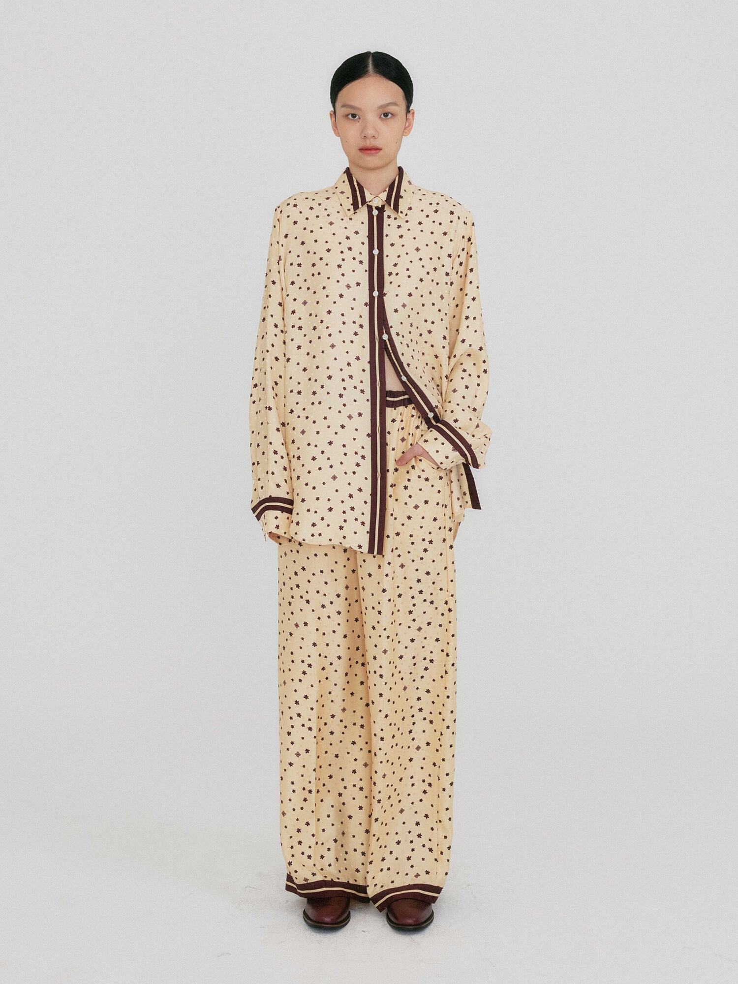 EENK ZUIIN Contrast Pants - Beige