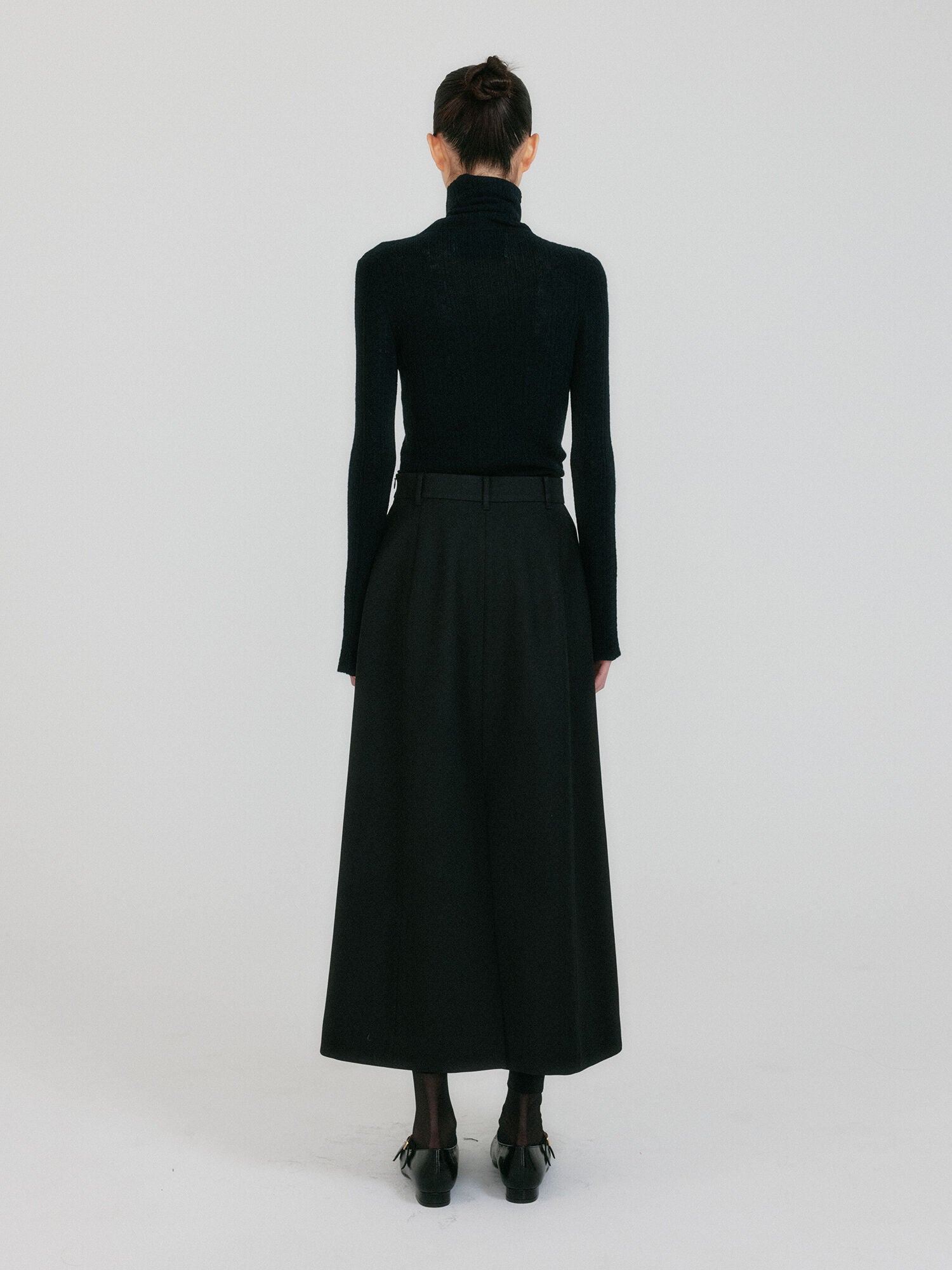 EENK ZIAH High Neck Knit Top - Black