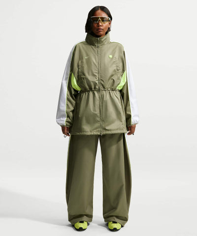 NIKE Pants Size