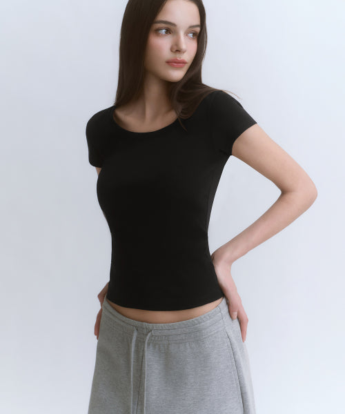 MUSINSA STANDARD WOMAN MUSINSA STANDARD WOMAN T-Shirt Slim Scoop Neck (Black)