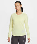 NIKE NIKE T-Shirt Women - Life Lime:Oxygen Purple