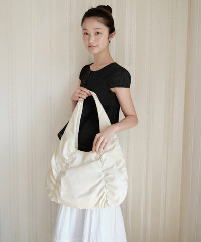 MUSINSA STANDARD WOMAN Women's Bright Shirring Shoulder Bag Cream