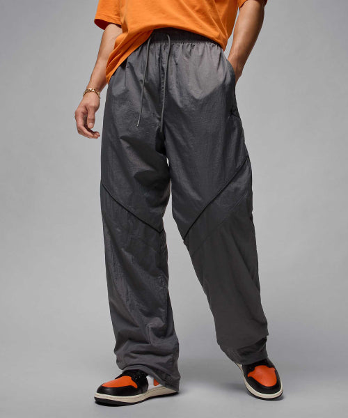 NIKE NIKE Pants M - Iron Gray: Black