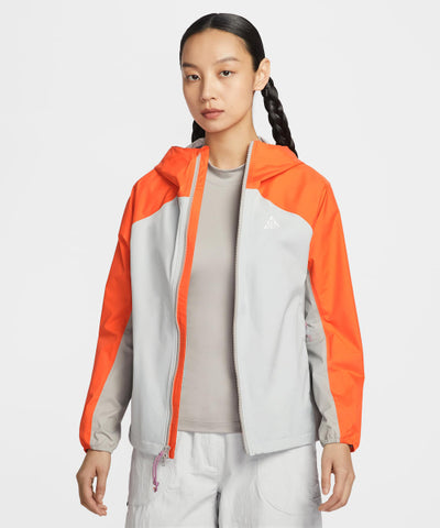 NIKE ACG Phantasma Storm Fit ADV Jacket W - Safety Orange