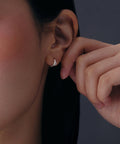 MUSINSA STANDARD WOMAN MUSINSA STANDARD WOMAN Women's Cubic Mini Hoop Earrings [Silver]