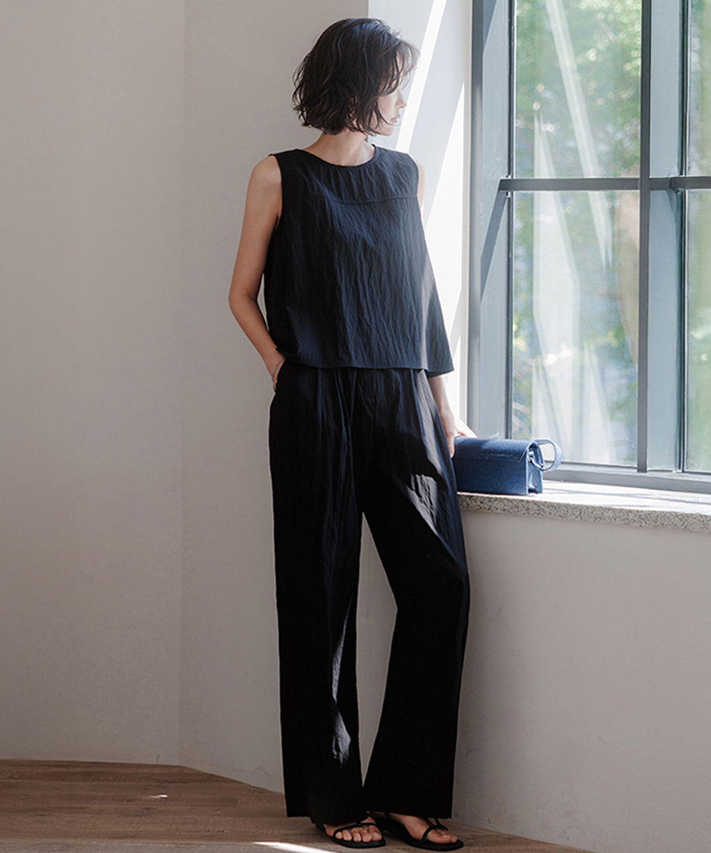 MEMUA Marsh sleeveless blouse slacks set-up (black)