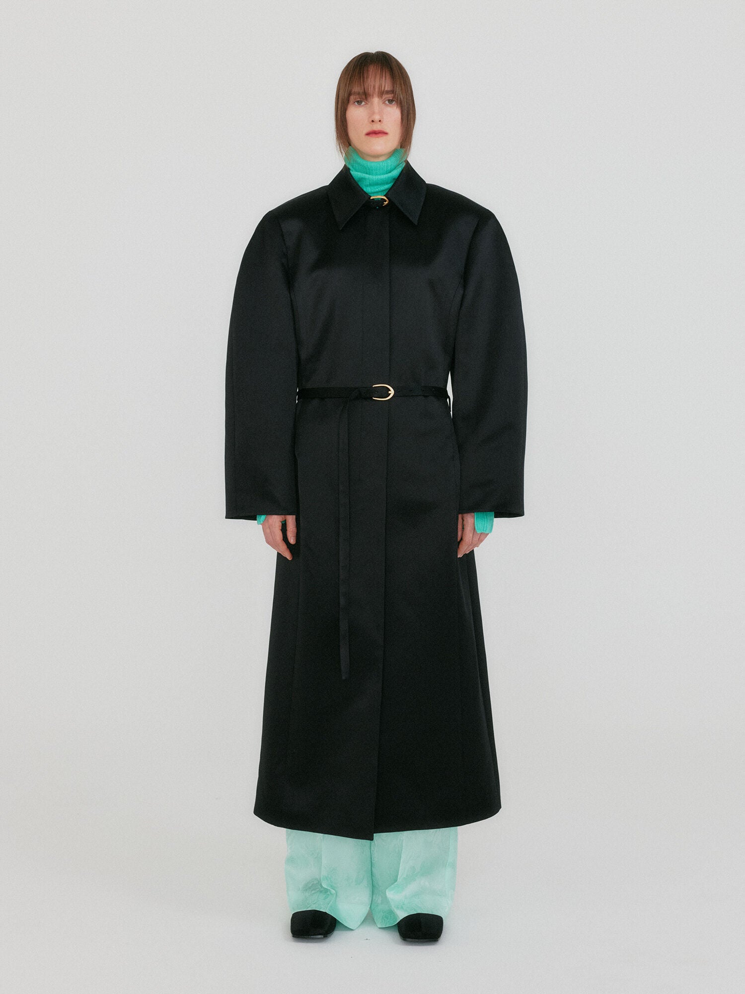 EENK ZENOA Oversized Coat - Black