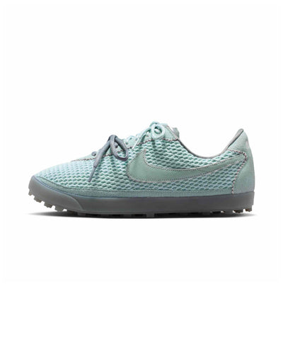 NIKE Sneakers Size 250
