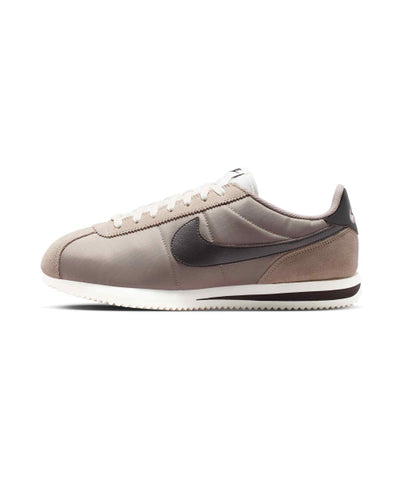 NIKE Sneakers Size