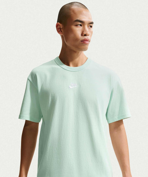 NIKE NIKE T-Shirt M - Barley Green