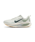 NIKE Nike Vomero 18 M - Size 10