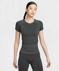 NIKE NIKE T-Shirt Women - Dark Smoke Gray