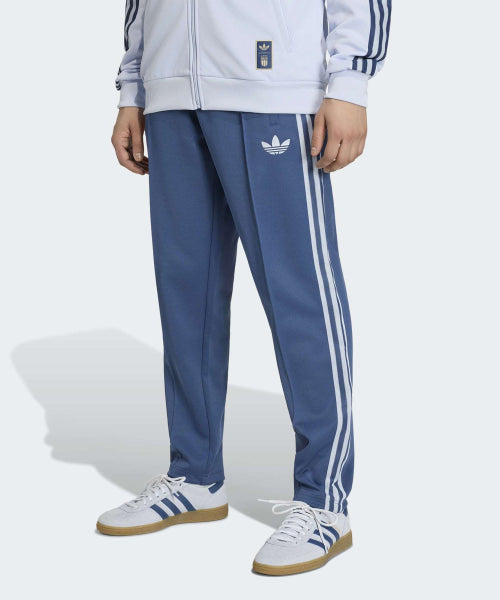 ADIDAS ADIDAS Pants Size