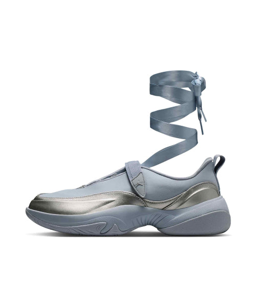 NIKE Nike Jordan Point W Metallic Silver:Smoke Gray:Photon Dust