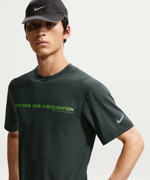 NIKE NIKE Hiverse Dry Fit UV Protection Short Sleeve Running Top M