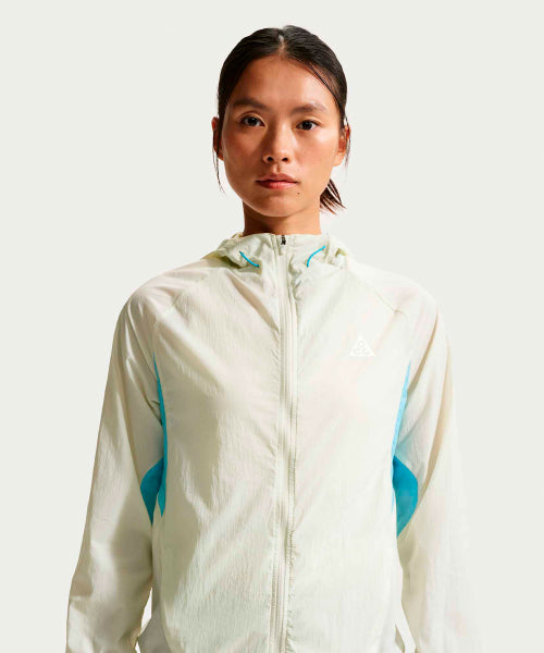NIKE NIKE ACG Riffel Trail Running Jacket W - Size M