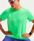 NIKE NIKE T-Shirt Size M - Illusion Green