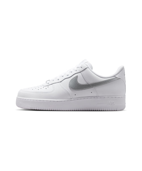 NIKE Nike Sneakers Air Force 1 07 M - White:Metallic Silver
