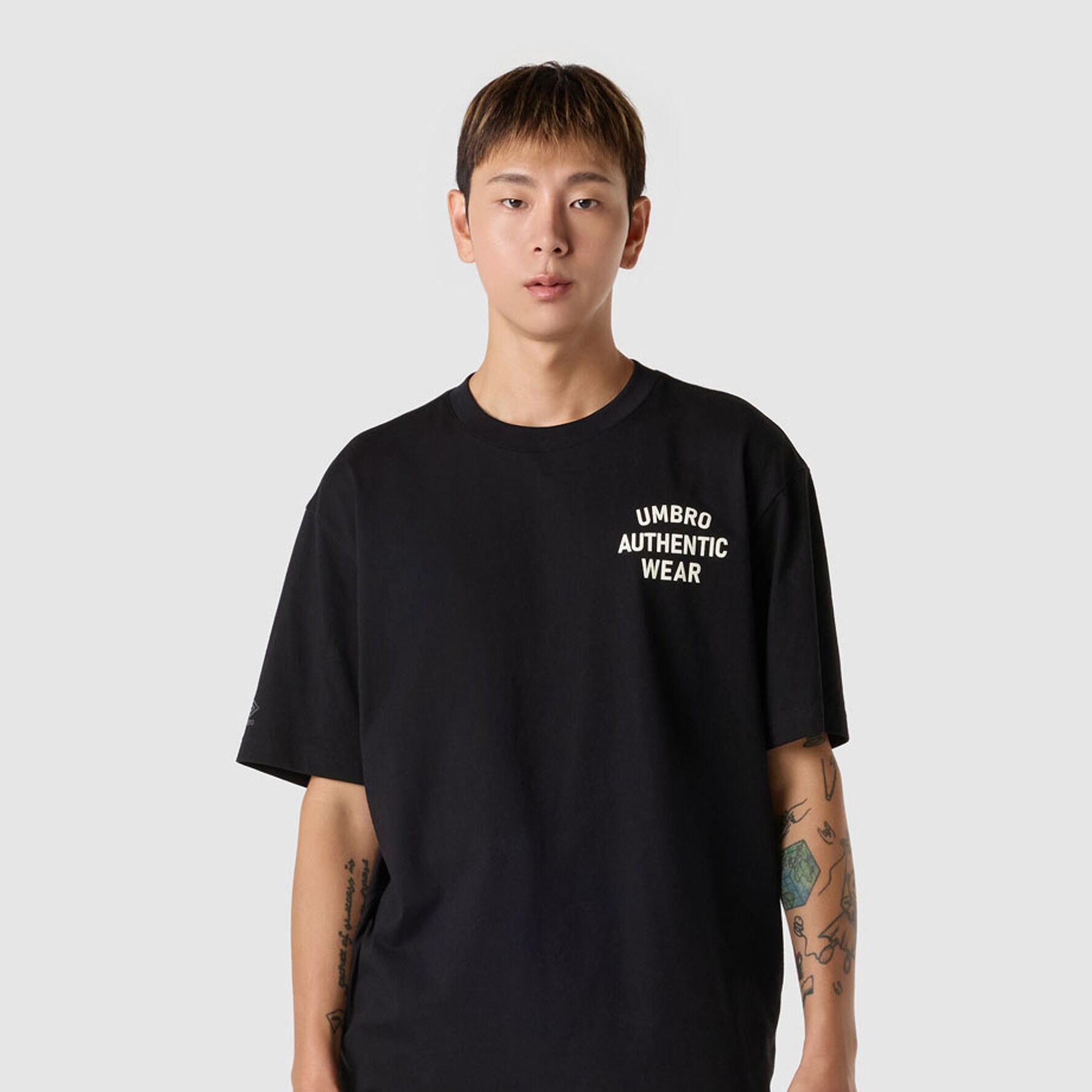 UMBRO Flock graphic short sleeve t-shirt black (UQ323CRS82)