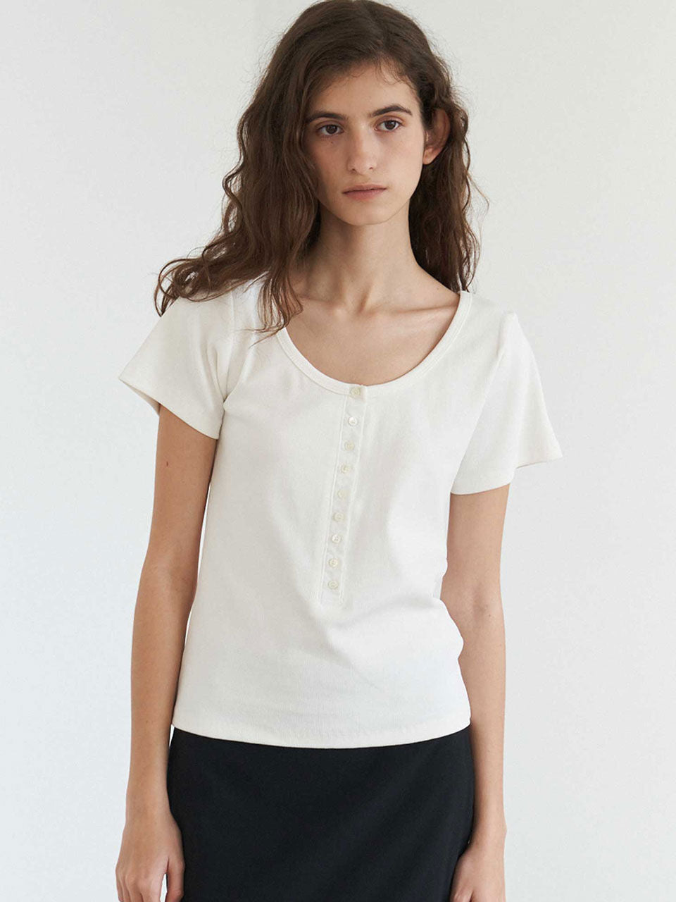 THE RYE U-Neck Button T-Shirt(White)