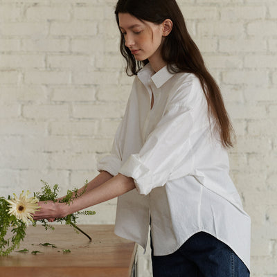 Loose shirt (white)
