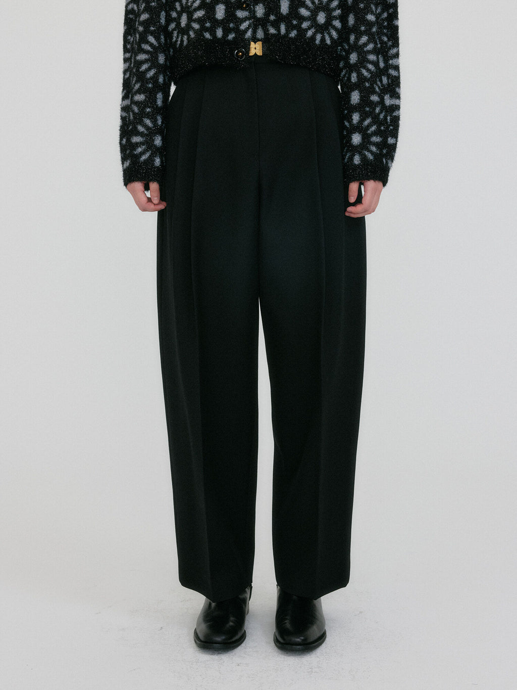 EENK ZOVAN Tapered Pocket Pants - Black