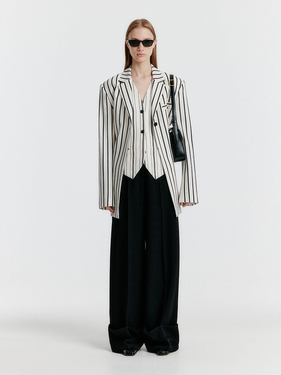 EENK [Kim Na-young wearing] YAVA Adjustable-waist Single Jacket - White