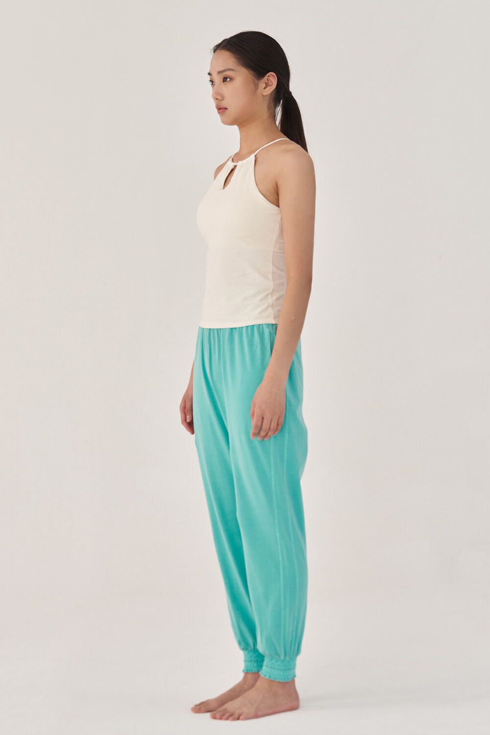 OZEZ OZTI4008 Keyhole Halter Neck Camisole - Ivory