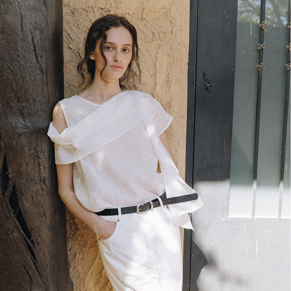 HUNCH Asymmetric Drape Shawl Blouse (2color)