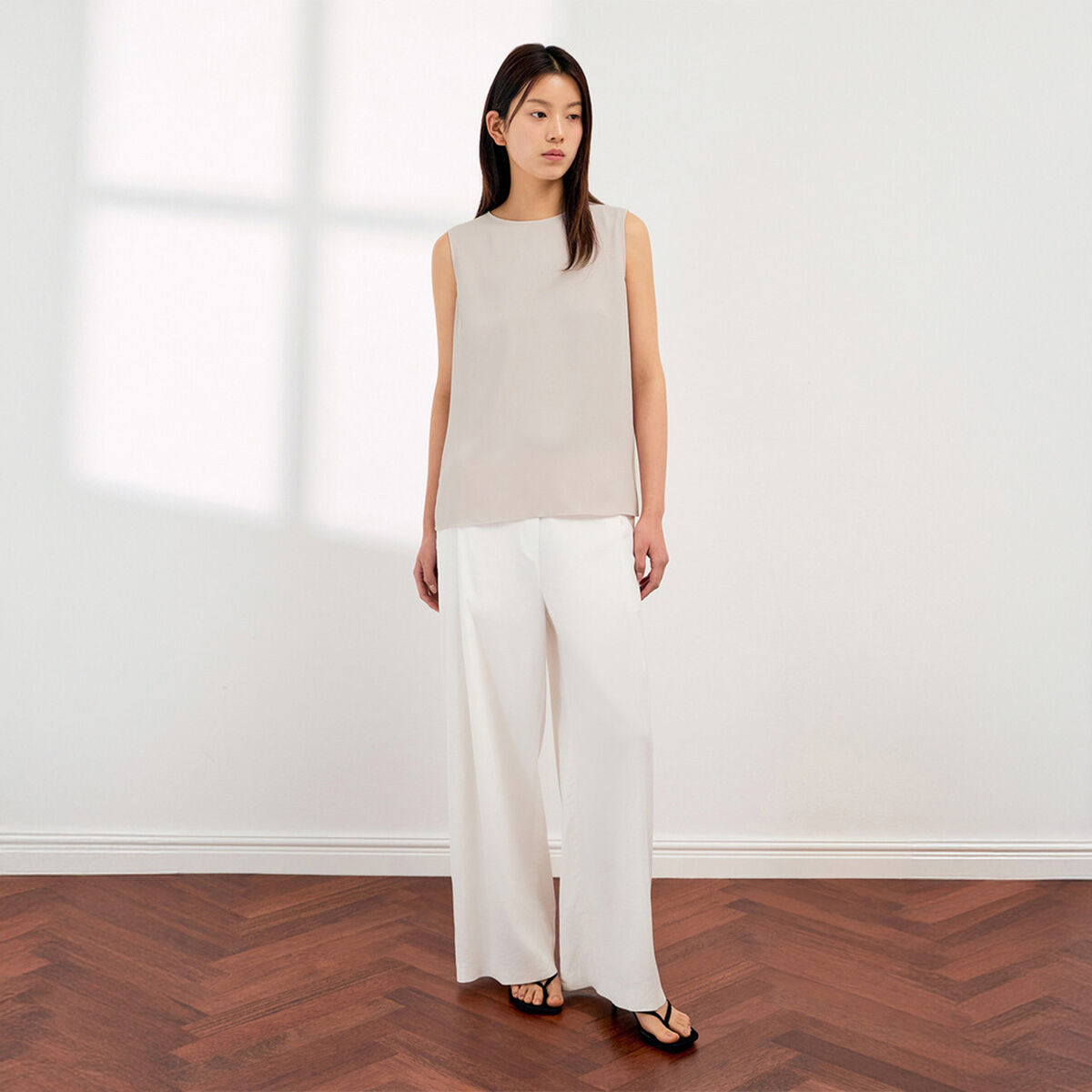 SHESMISS Round neck sleeveless blouse_SWWBLQ22120
