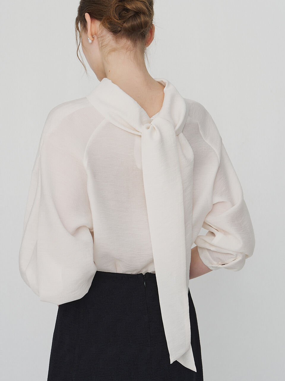 MOMET Grass Back Tie Blouse Cream