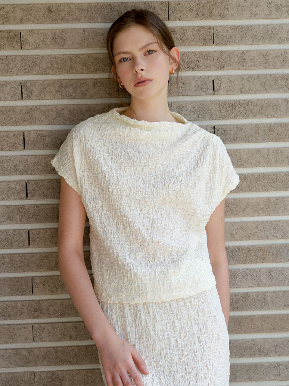 MOMET Powder Crinkle Draping Tea Cream