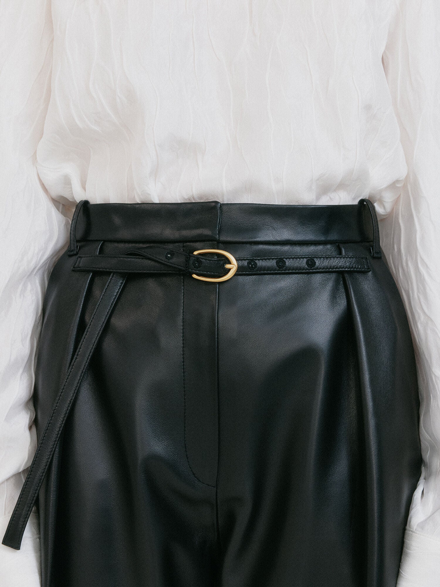 EENK ZETTE Belted Tuck Leather Pants - Z-Black