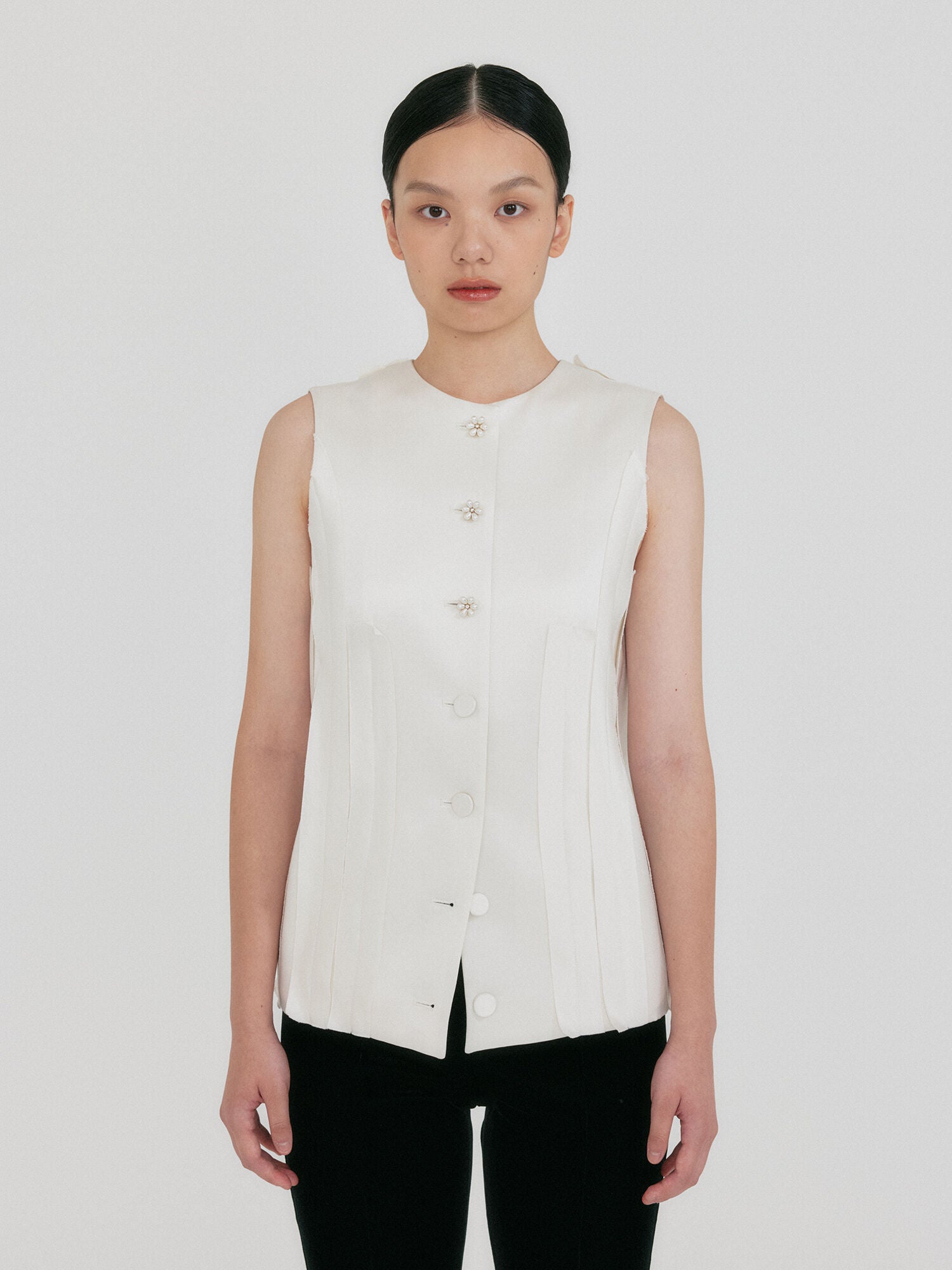 EENK ZIVE Crewneck Waistcoat - Ivory