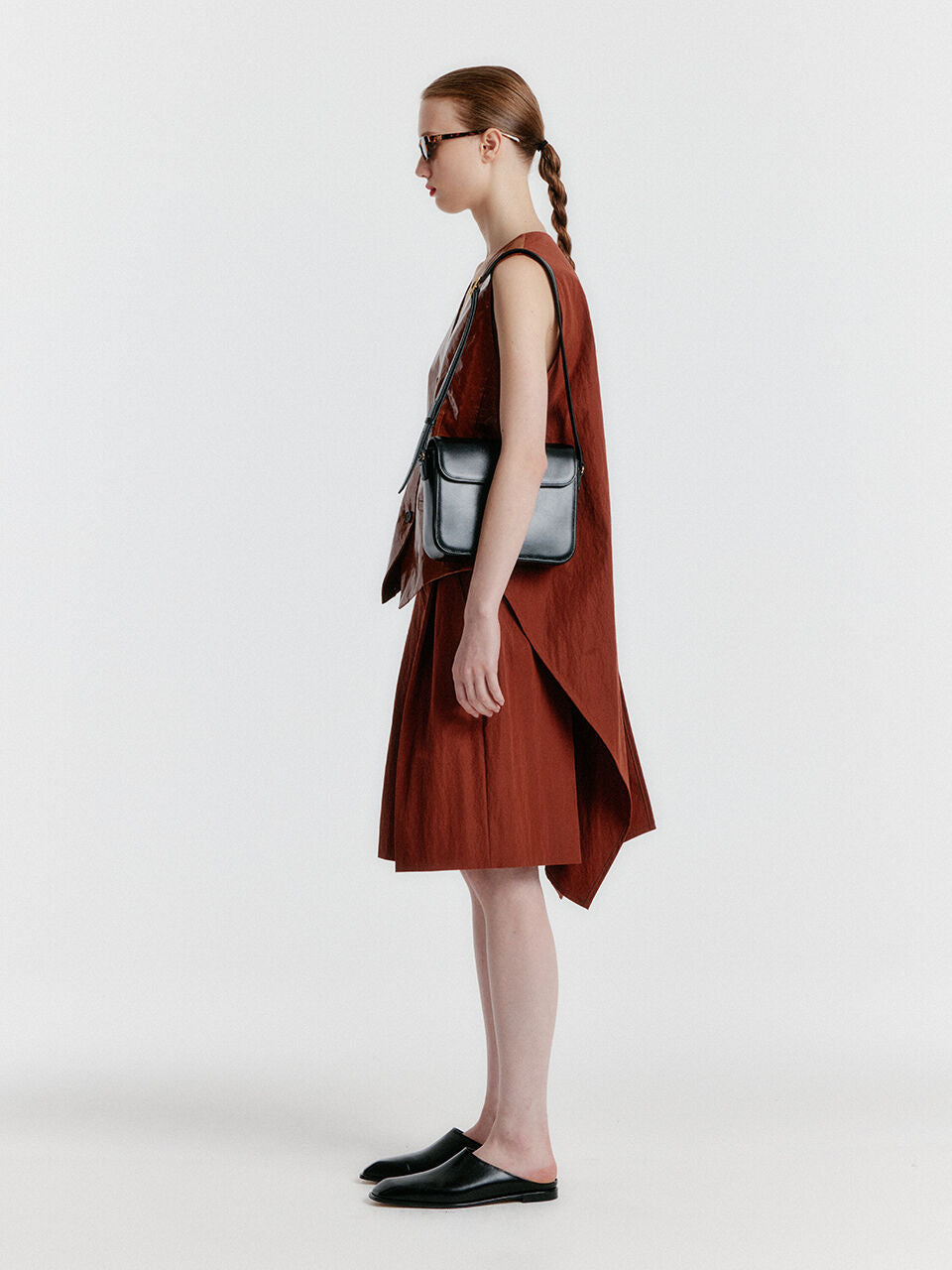 EENK YIVAS Tailored Waistcoat - Brown
