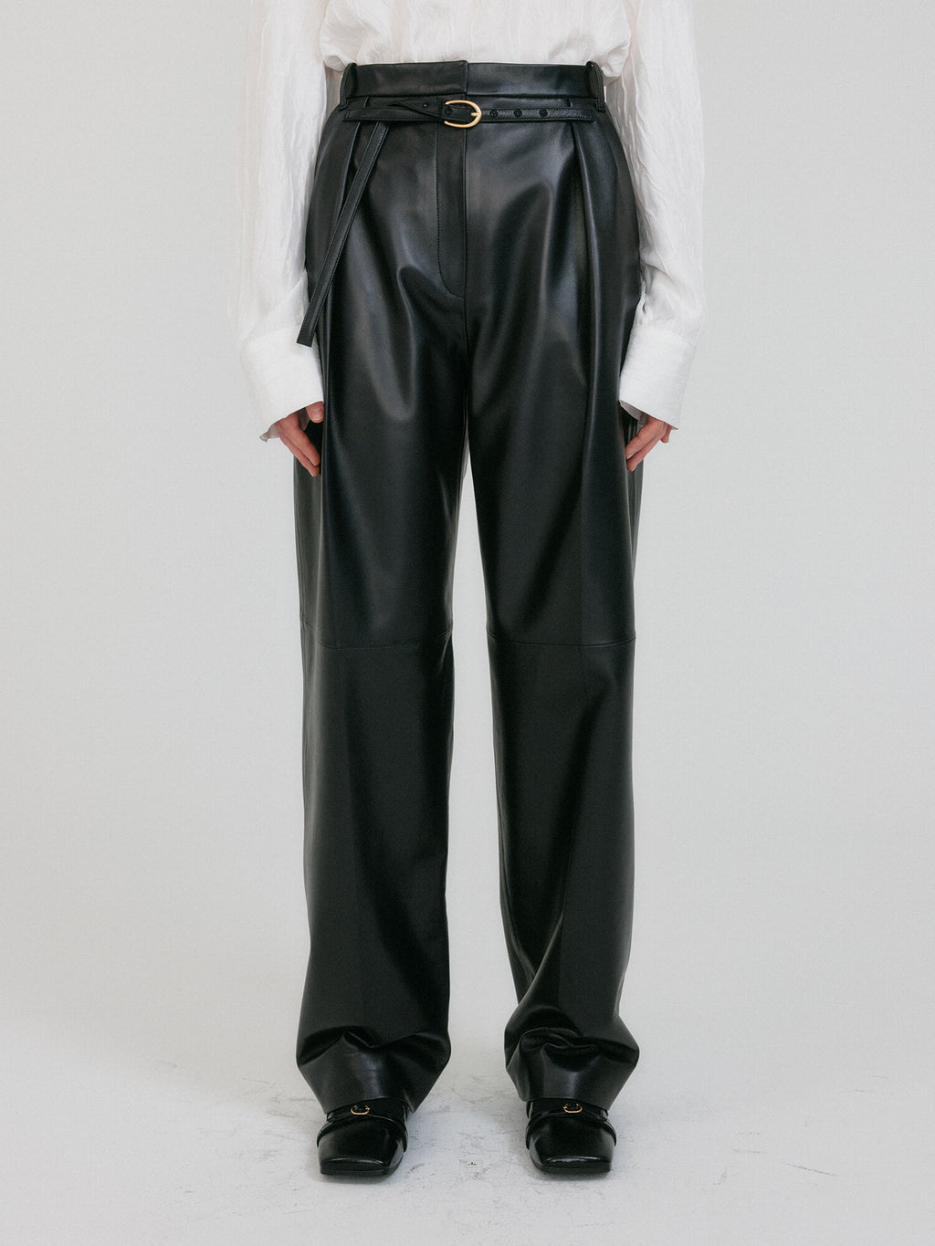 EENK ZETTE Belted Tuck Leather Pants - Z-Black