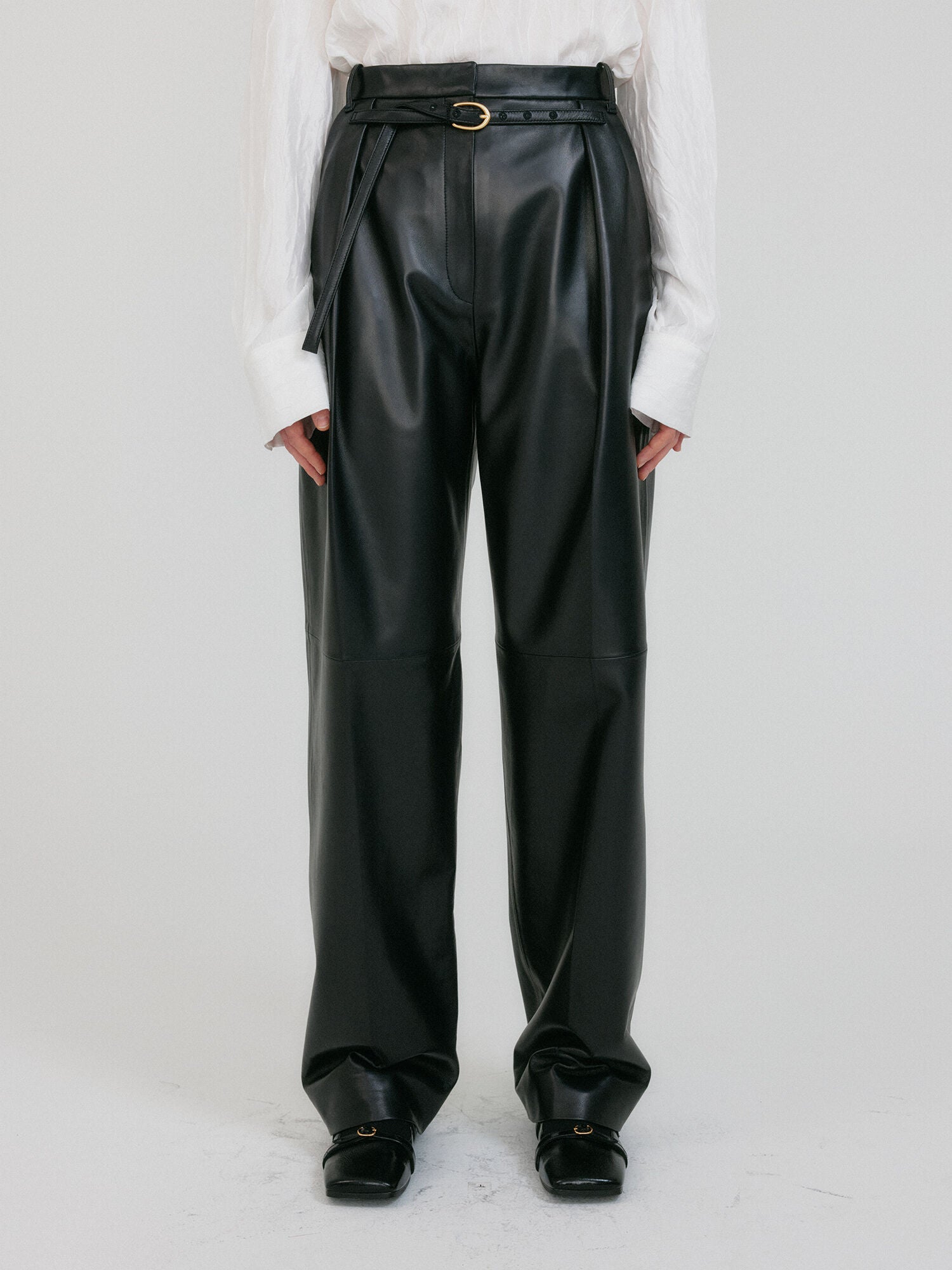 EENK ZETTE Belted Tuck Leather Pants - Z-Black
