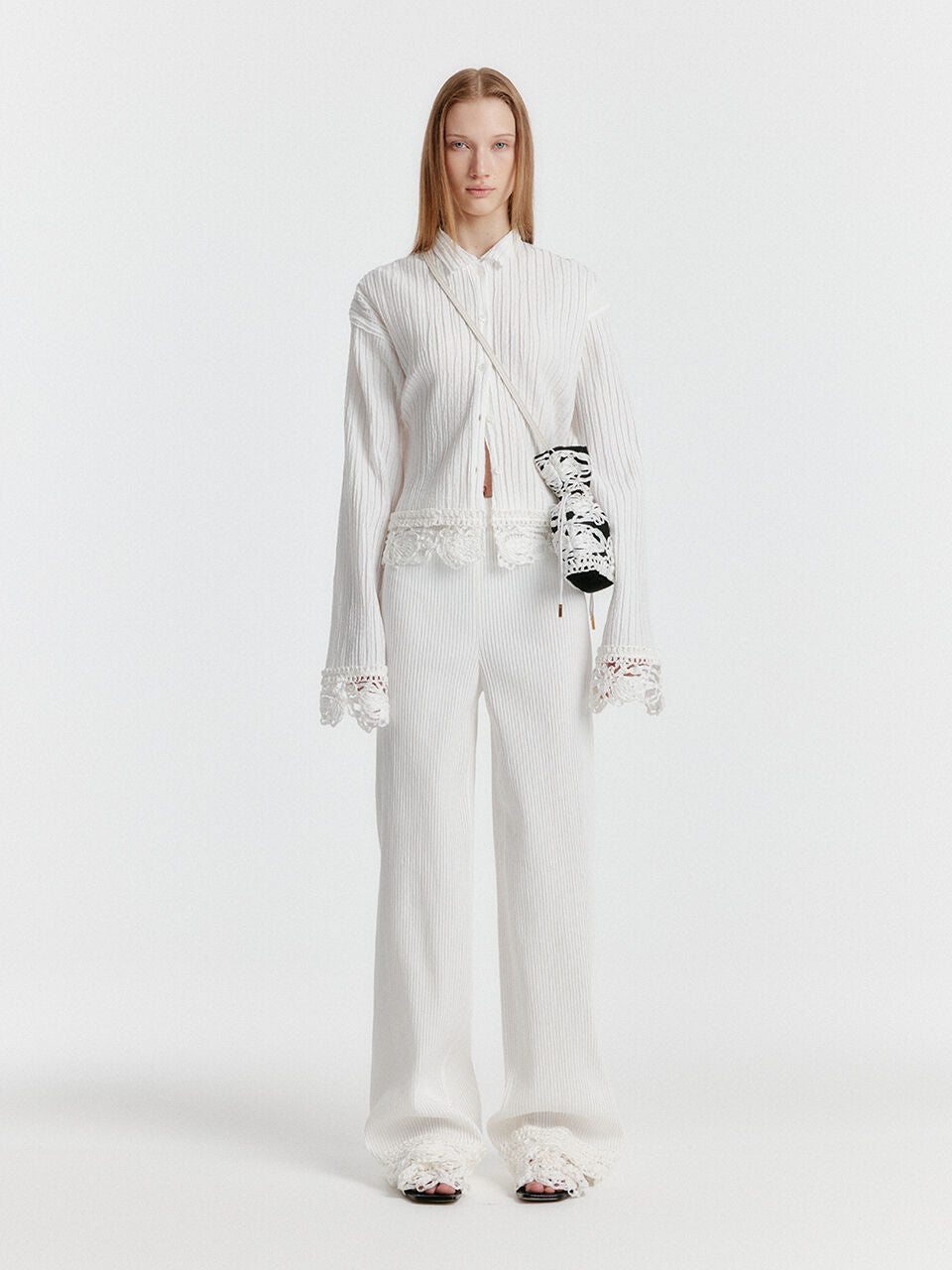 EENK YESSITA Lace-trim Pleats Shirt - White